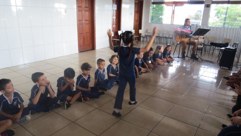 festival-de-musica-na-escola-canaa