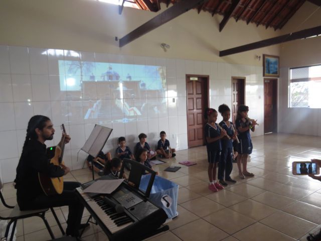 musica-na-escola-em-santa-luzia-