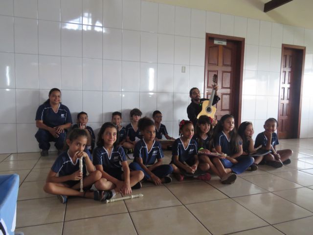 musica-na-escola-em-santa-luzia-