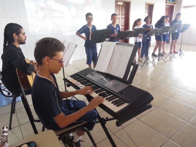 musica-na-escola-em-santa-luzia-