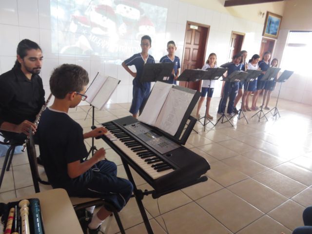 musica-na-escola-em-santa-luzia-