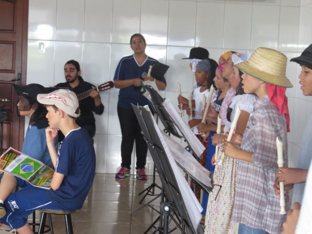 musica-na-escola-em-santa-luzia-
