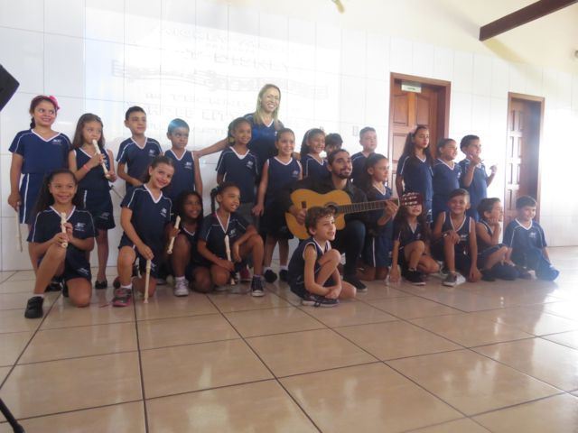 musica-na-escola-em-santa-luzia-
